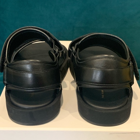 SOLD- The Row Sandals Size 37 - Picture 3 of 6